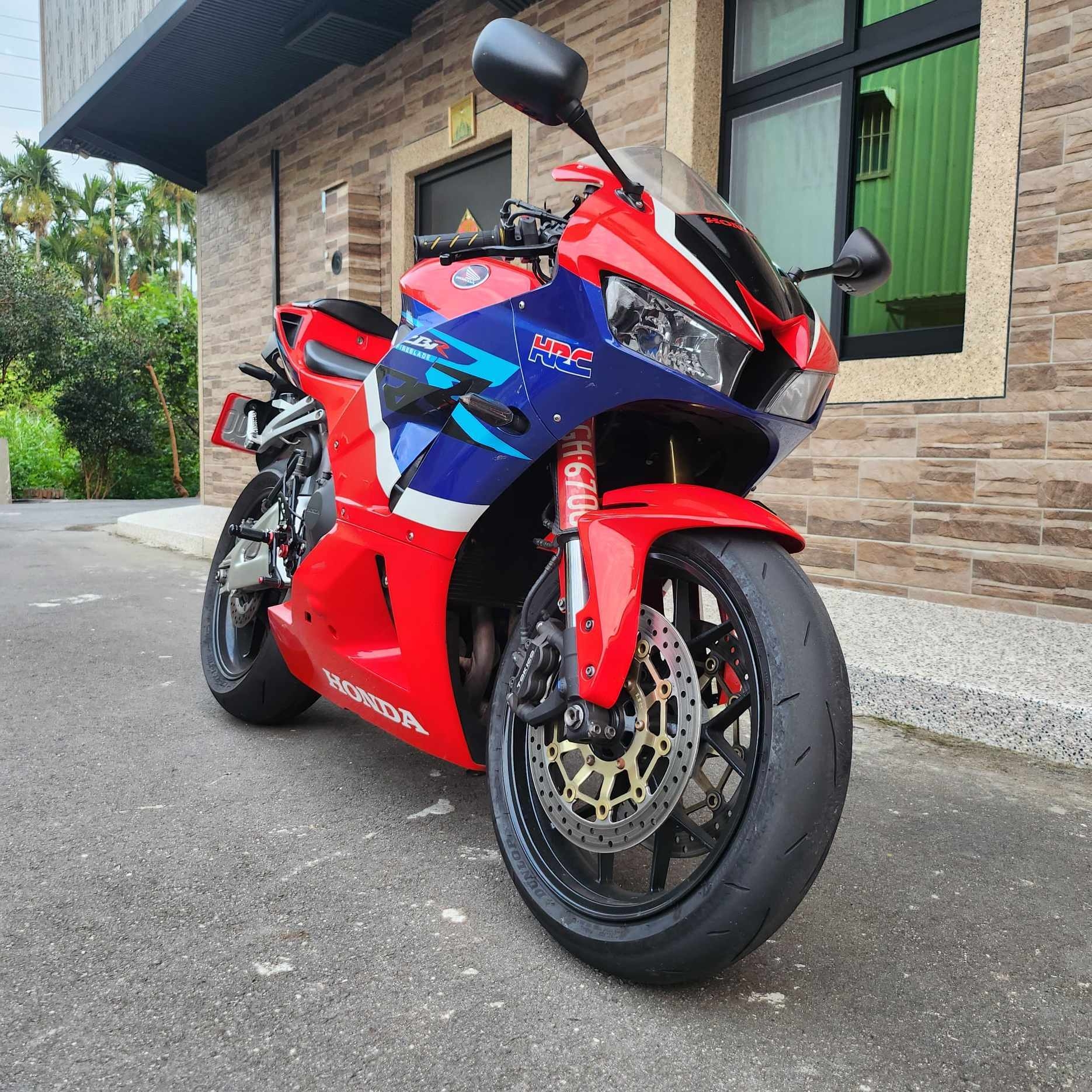 HONDA CBR600RR 迅猛控制