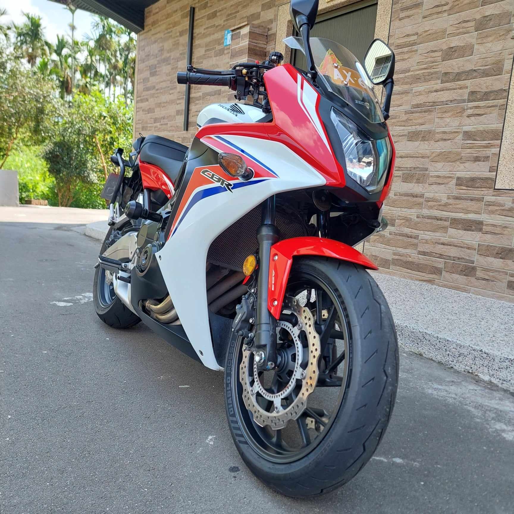 HONDA CBR650F艷麗奪目