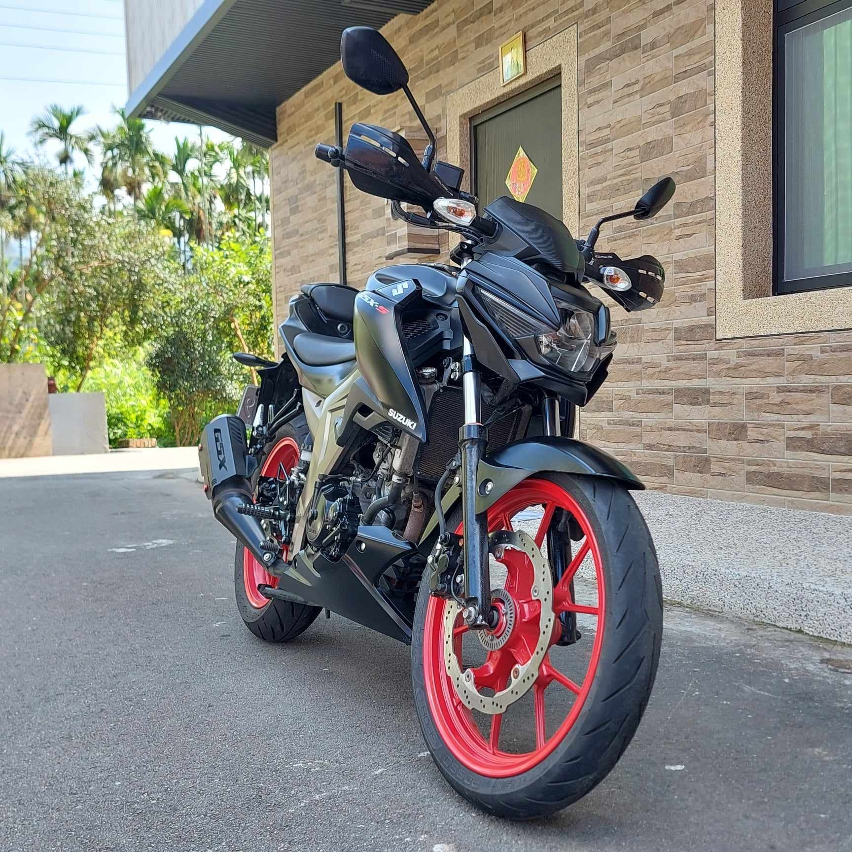 SUZUKI GSX-S150 深邃神秘