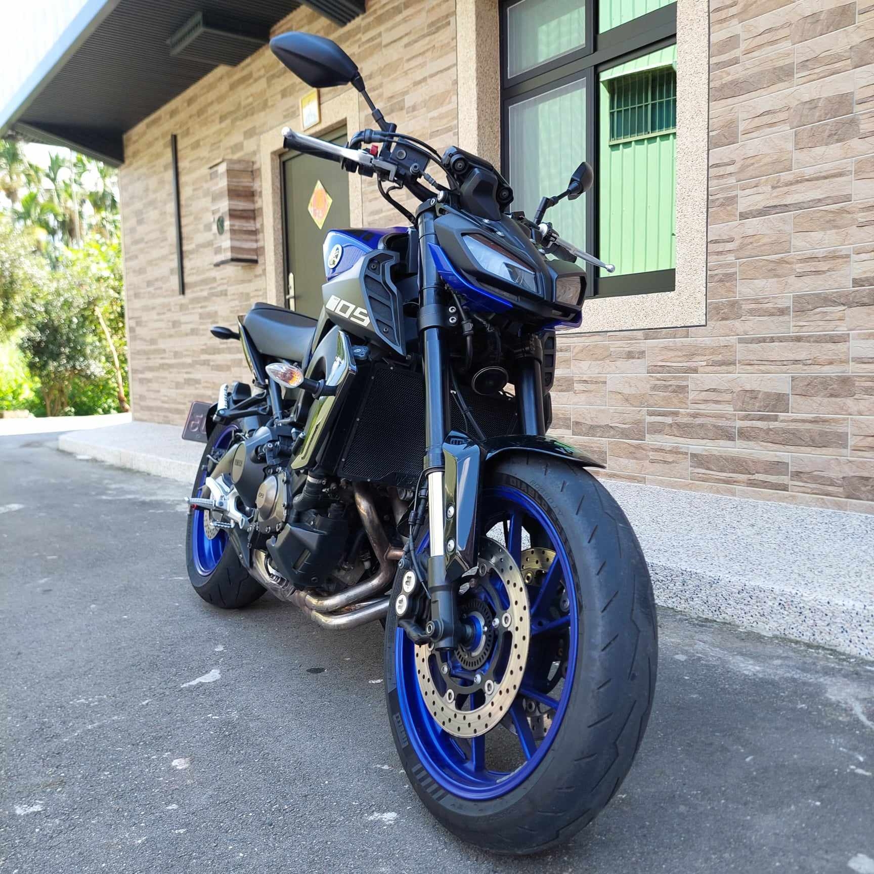 YAMAHA MT-09深邃奪目