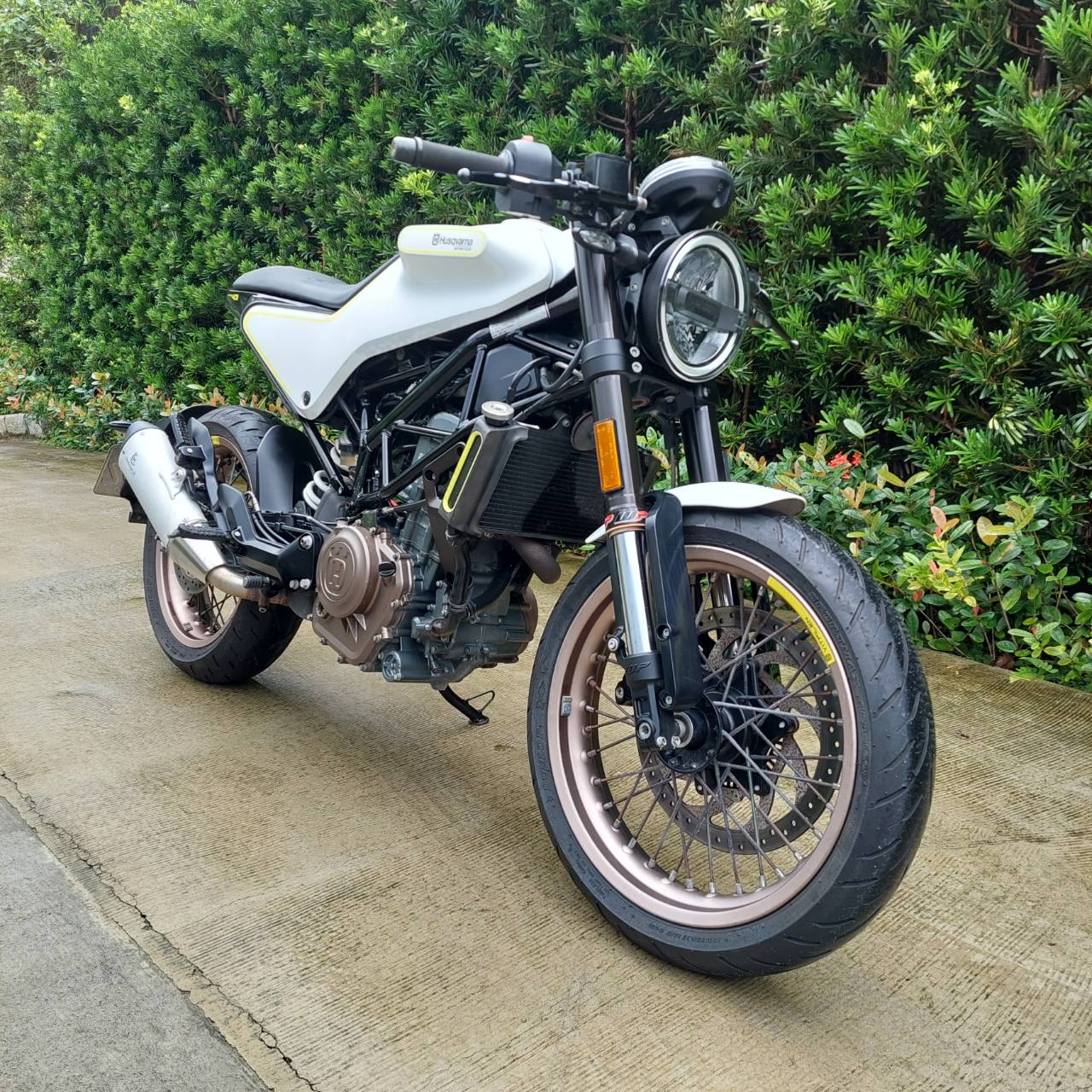 Husqvarna Vitpilen 白箭401